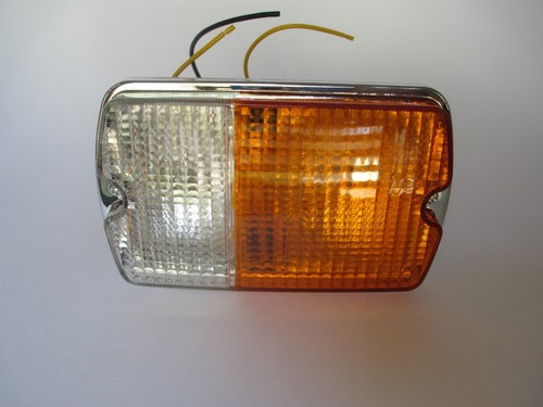 Ferrari Mondial , pair of LH and RH front turn signals - Picture 3 of 4