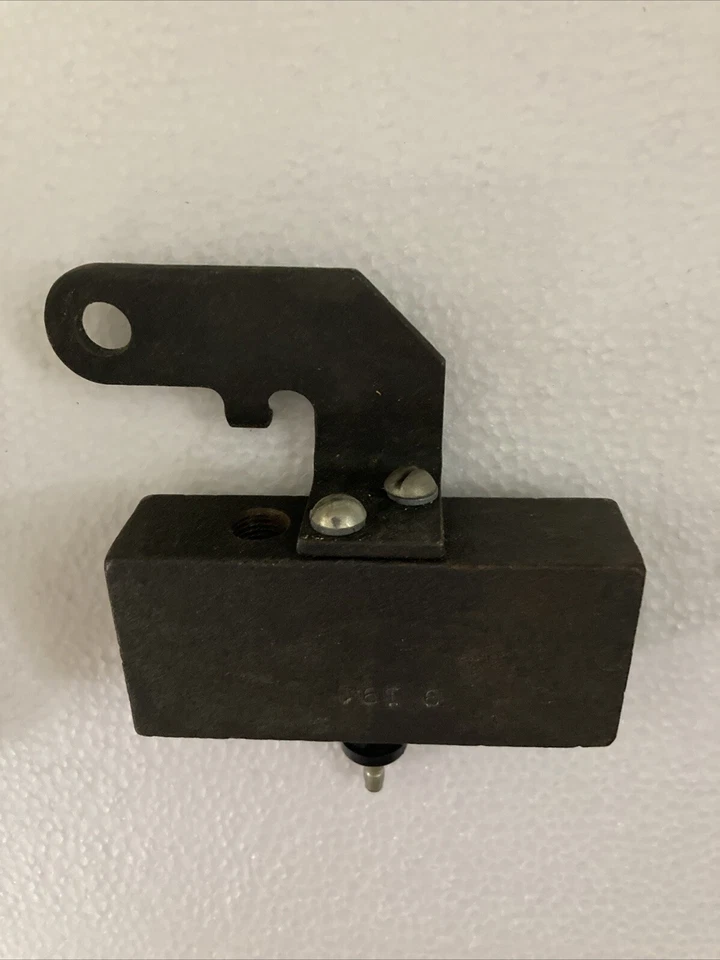 Interruptor distribuidor indicador freno Pontiac Tempest GP 1967 1968 1969 3934089 NUEVO DE STOCK Foto 3 de 4