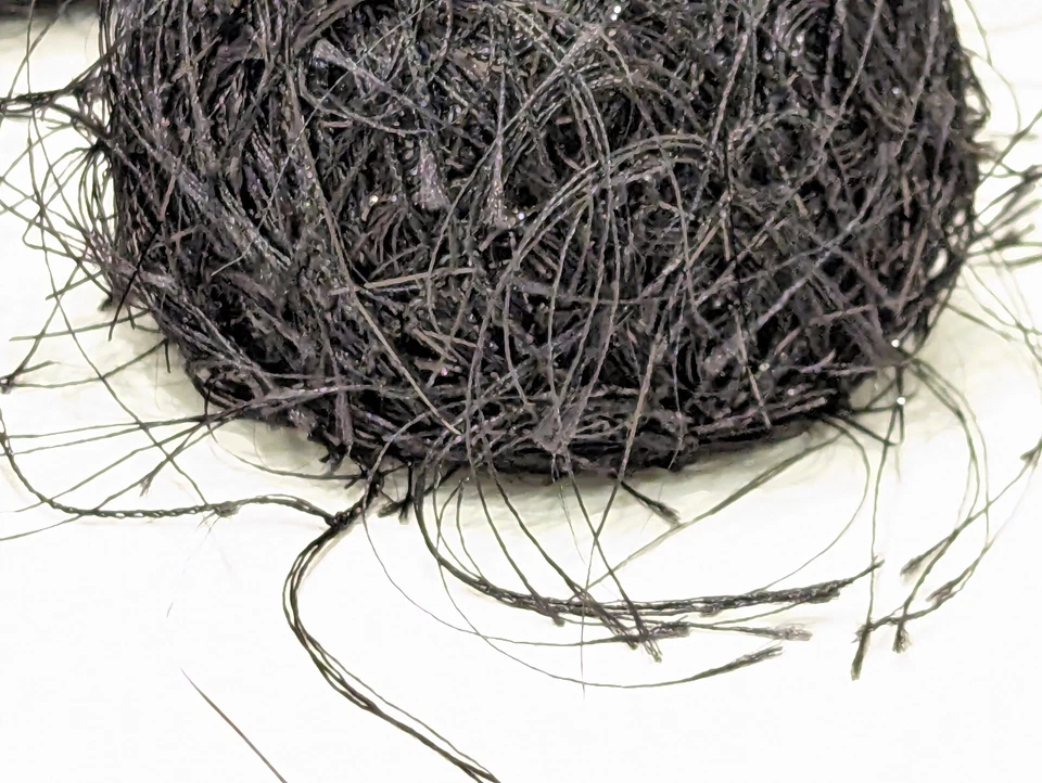 Лот из 5 БЛЕСТЯЩИХ Lashy Balls of METAL от TrendSetter Yarns ИТАЛИЯ #55 ЧЕРНЫЕ - Изображение 2 из 4