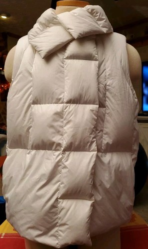 Liz Claiborne Puffer White Duck Bubble Vest Size XL Excellent Condition