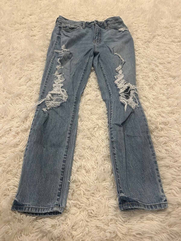 Studio Blue Jeans Women's Size 27 Mom Very Distressed with Rips Stretch Relaxed