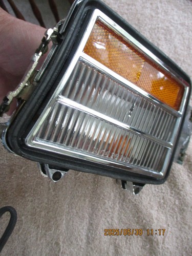 NOS 1971 BUICK LESABRE, ELECTRA LEFT HAND SIDE MARKER LAMP-PART NO. 917219 - Picture 5 of 11