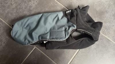 TIAKI Hundemantel Warmup Pro SkyRückenlage 40 cm