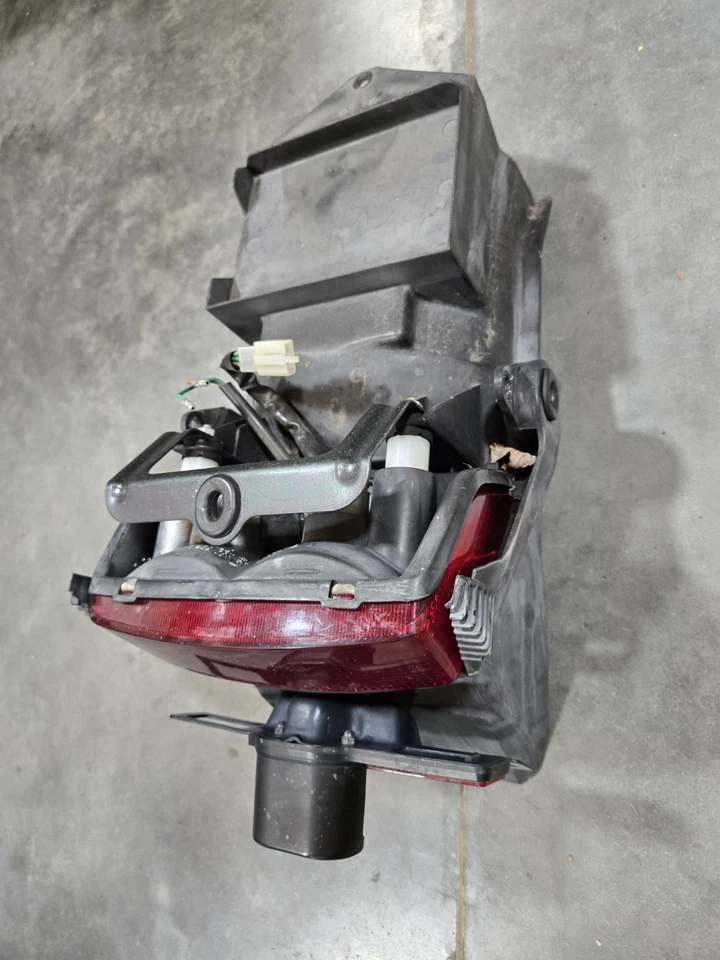 1987 1988 年 1989 年本田 CBR600F1 飓风尾挡泥板塑料!!! — 第 2/4 张图片