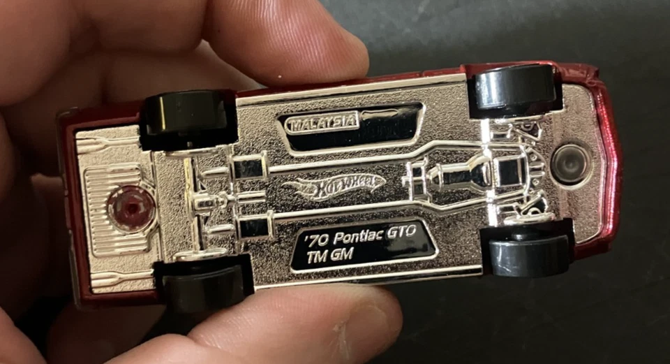 Red 1970 Pontiac GTO Convertible - Hot Wheels 2008 New Models 11/50 1:64 Diecast - Image 3 of 4