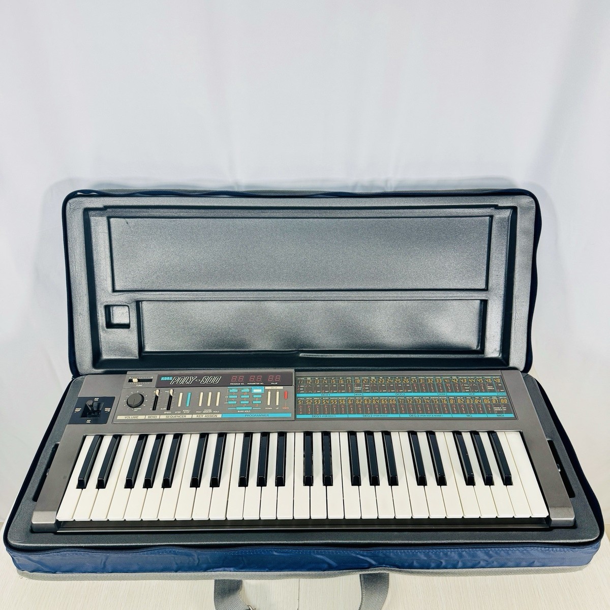 Korg Poly-800 Vintage Polyphonic Synthesizer Keyboard w/ Case