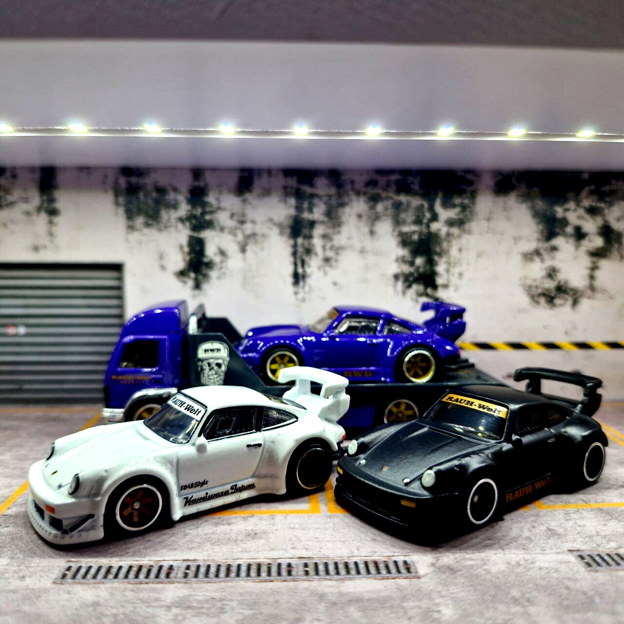 Hot Wheels RWB Porsche 930 Black & White Aero Lift Diecast