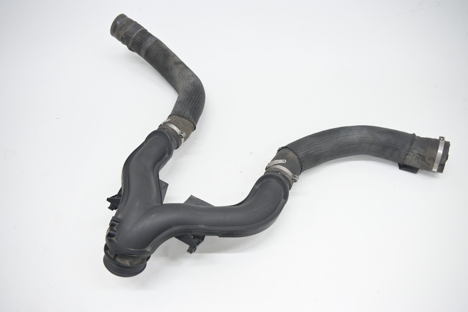 ⭐ 14-21 Maserati Ghibli Quatt 3.0l Engine Air Intake Inlet Sleeve Hose Oem