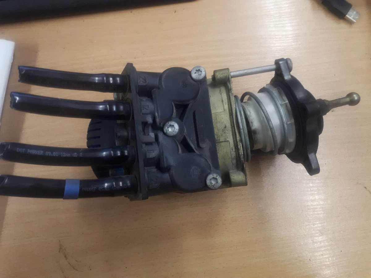 RENAULT PREMIUM BRAKE FOOT VALVE 4614945342 5001857063 | eBay