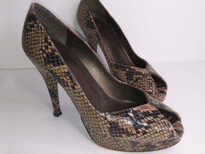 stuart weitzman snakeskin pumps