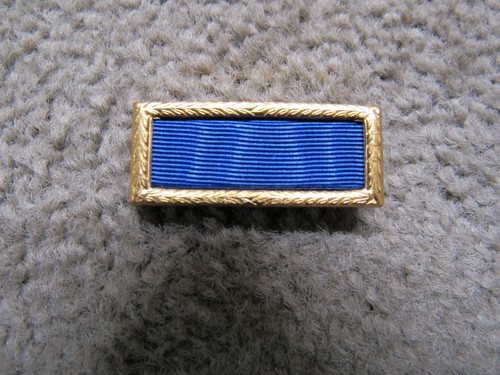 US WW2 Presidential Unit Citation Pin Back Original In govt Paper NOS