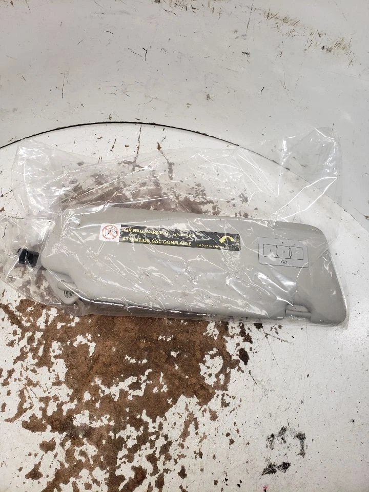 Солнцезащитный козырек для водителя седана с открывателем гаражной двери подходит для 02–08 AUDI A4 1428484 - Изображение 3 из 4