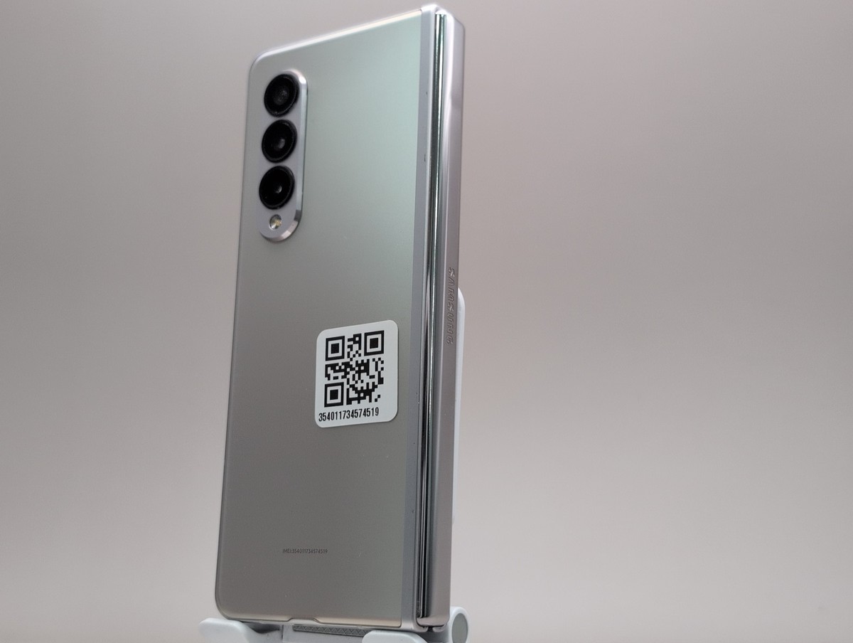 Samsung Galaxy Z Fold3 5G 256GB Phantom Silver T-Mobile Unlocked