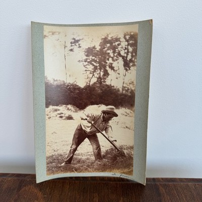 Albumen photo glued on cardboard representing Le Hay XIX K429