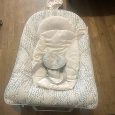 Fisher-Price On-the-Go Baby Dome Portable Foldable Infant Bassinet White Gray