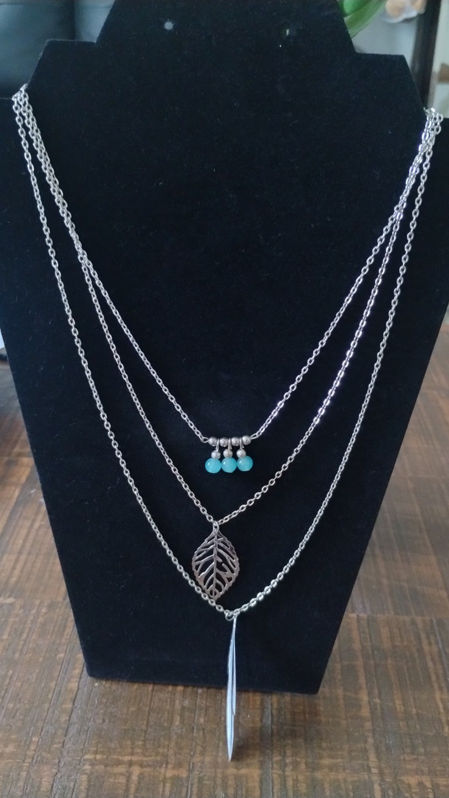 Layered Silver Tone Leaf Feather Charm Pendant Necklace Turquoise Bead 12 in