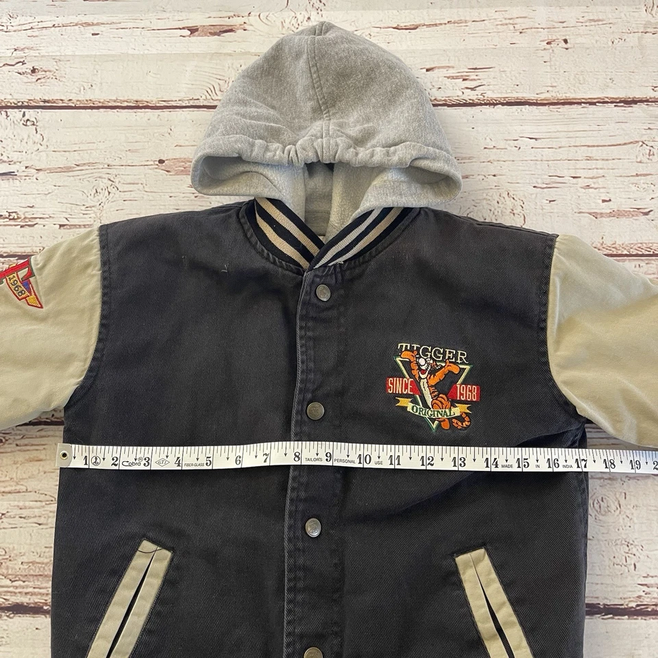 Chaqueta vaquera universitaria Tigger bordada vintage años 90 Disney con capucha niños talla 6 Foto 3 de 4