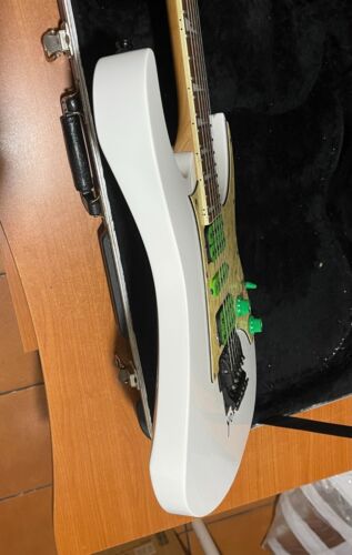 Ibanez Chitarra elettrica 24 tasti """RG350DX-WH""" "Custom" con custodia rigida - Foto 8 di 14