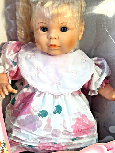 Famosa Of Spain 19" Blonde Girl Baby Doll 1996 in Original Box - Picture 3 of 6