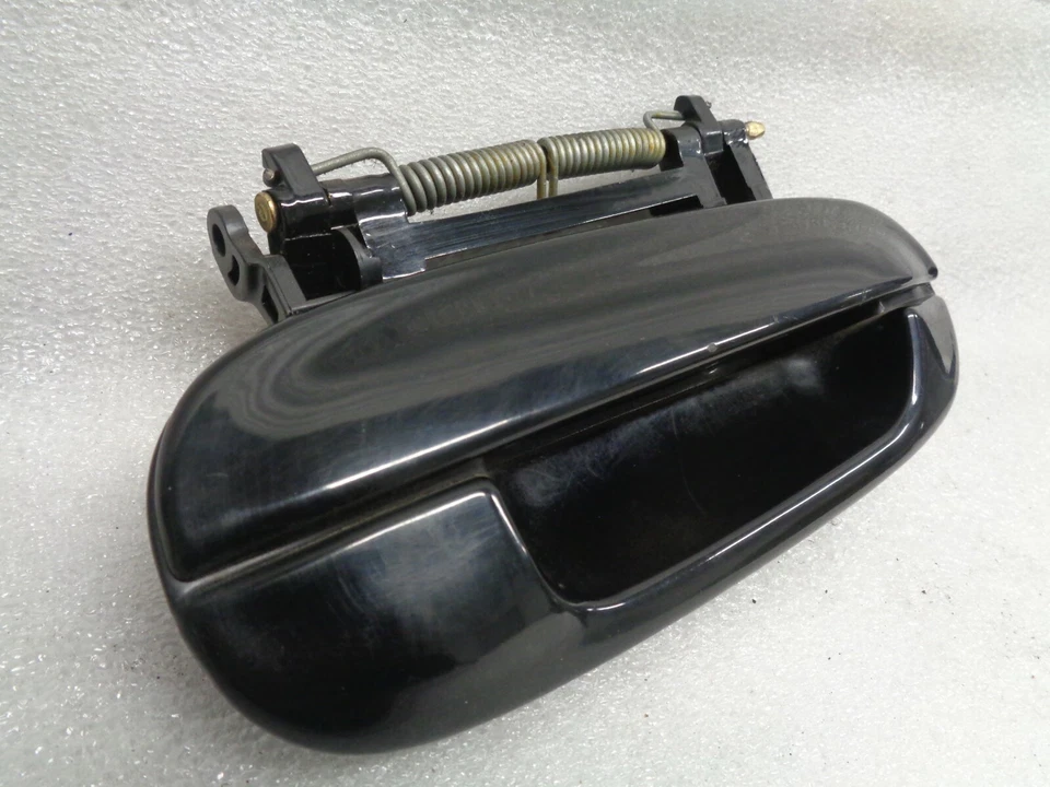 Manija de puerta exterior trasera derecha negra OEM DK902215 2003-2007 Cadillac CTS Foto 2 de 4