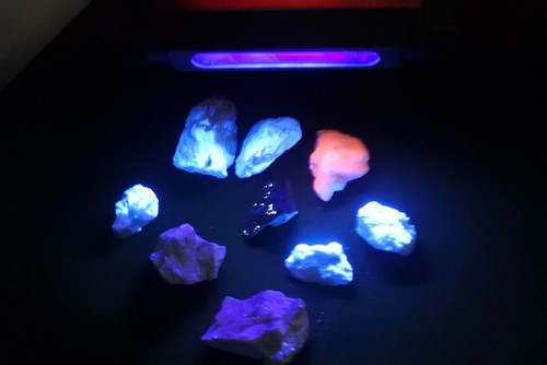 Lampada UV a onde corte minerali fluorescenti filtro ottico in dotazione con adattatore di alimentazione - Foto 3 di 10