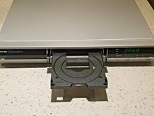 Toshiba HDMI DVD Player/Recorder D-R5SC - Plays DVDs - No Remote