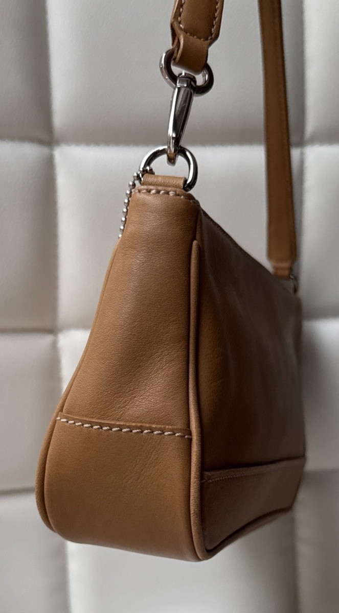 Coach Hampton Demi Hobo Baguette Purse Shoulder Bag Tan