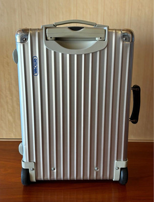 RIMOWA Classic Flight 2-Wheel Trolley, 35L, Silver, Vintage RIMOWA Classic Flight 2-Wheel Trolley, 35L, Silver, Vintage