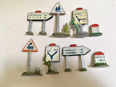 QUIRALU UN LOT De 4 Panneaux De Signalisation Routiere Tres Bon Etat