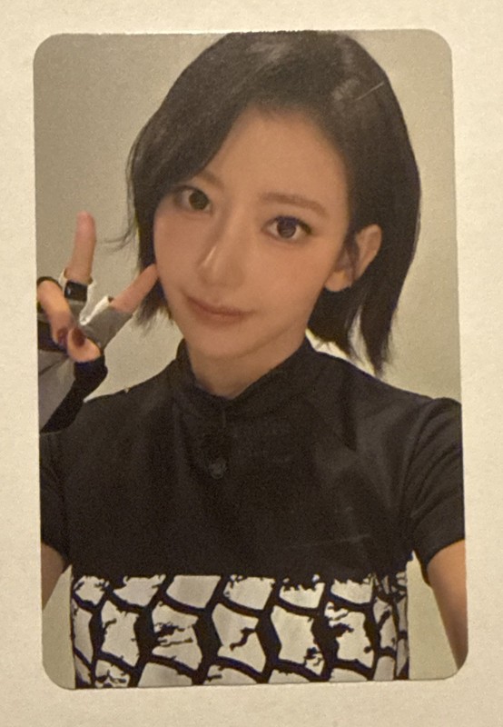 SAKURA LE SSERAFIM Invitation VR CONCERT Photo card 