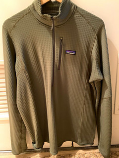 Patagonia Men's Green R1 Half Zip Fleece Pullover Size L Worn Twice