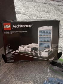 LEGO Architecture: United Nations Headquarters (21018)