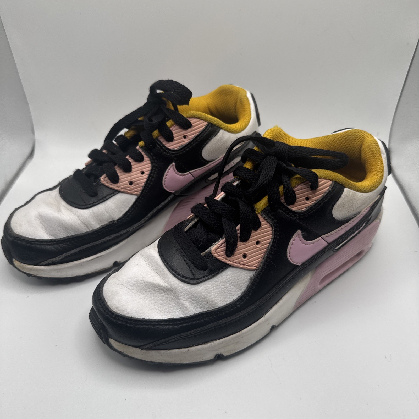 Nike Air Max 90 Leather GS Black Light Arctic Pink Sneakers CD6867-007 Size 4Y thumbnail 3