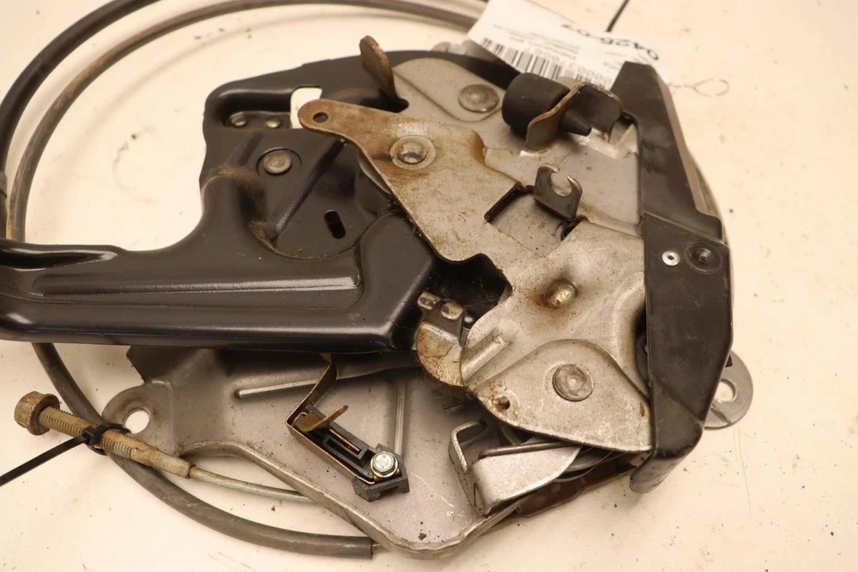 Pedal de palanca de freno de estacionamiento de emergencia Chevy Tahoe 2000-2006 OEM Foto 4 de 4