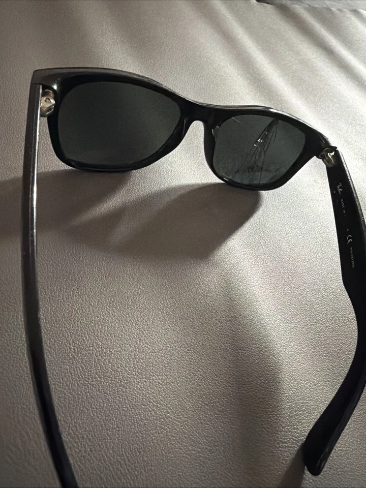 Ray-Ban Wayfarer Sunglasses polarised 2132 (crack), photo 2 of 5