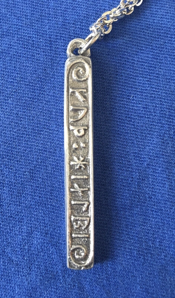 Ciondolo Rune Vichinghe in Peltro Handmade Tennung Idea Regalo - Immagine 2 di 2