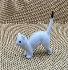 VTG White Ceramic Cat Figurine Tail Up Porcelain Kitty Collectible Small Decor