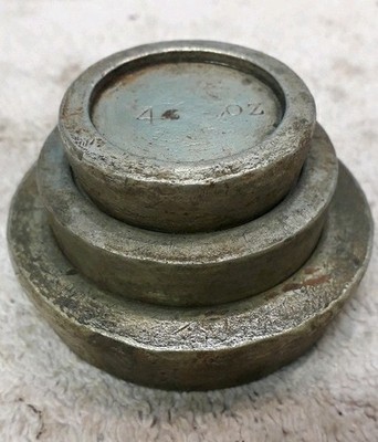 Vintage Set3 Handelsbilanz Waage Gewichte 1 Pfund und A 8,4 Unzen Vandome&Harts Ltd Gbb21