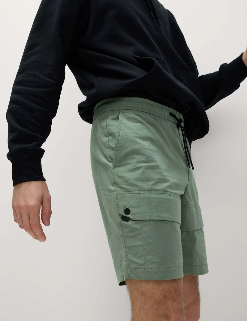 Marks & Spencer Mens Cotton Cargo Shorts in Green - M&S
Opens in a new window or tab