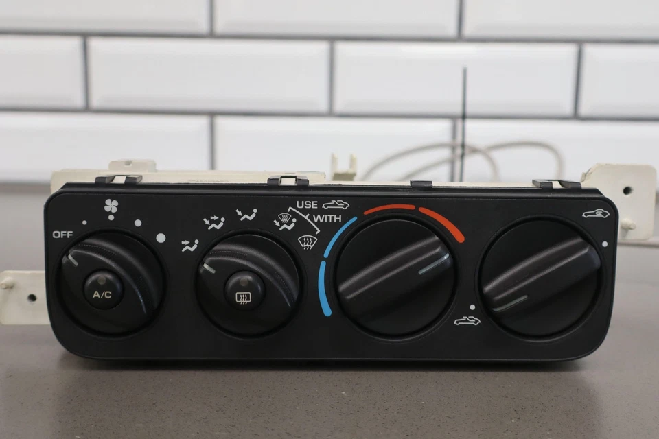 1997-2002 Plymouth Chrysler Prowler ручной климат-контроль температуры - Изображение 2 из 4