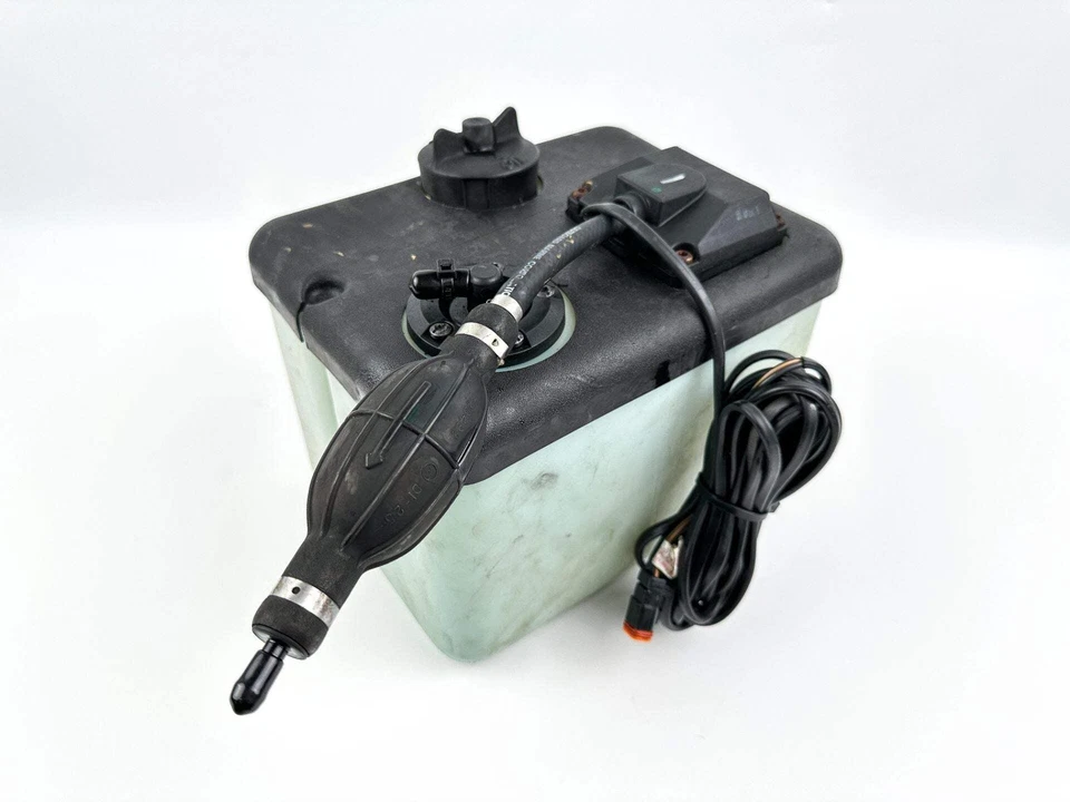 Tanque de suministro de aceite remoto Johnson Evinrude 2 tiempos Ficht 1,8 galones con devolución Foto 3 de 4