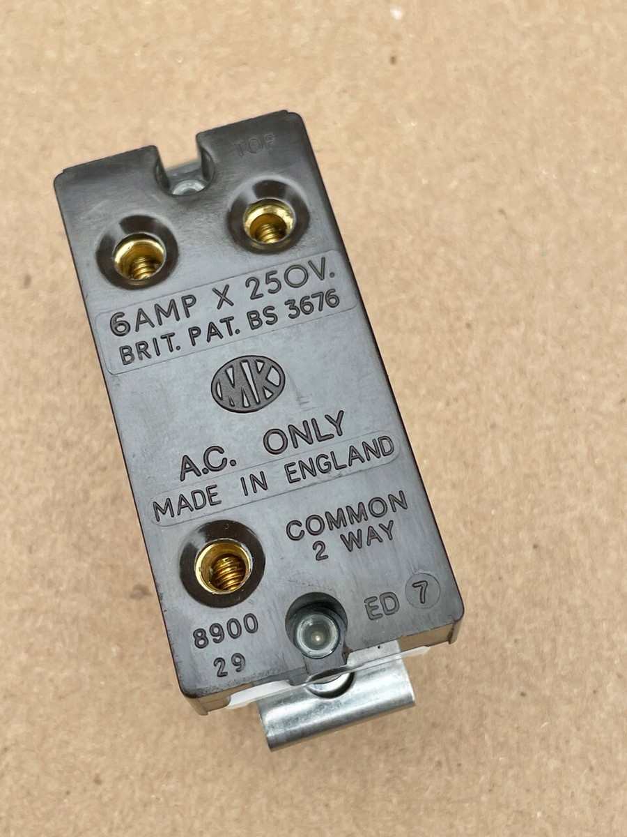 Old Style MK 8900 6 Amp x 250v BS3676 Grid Bell Switch