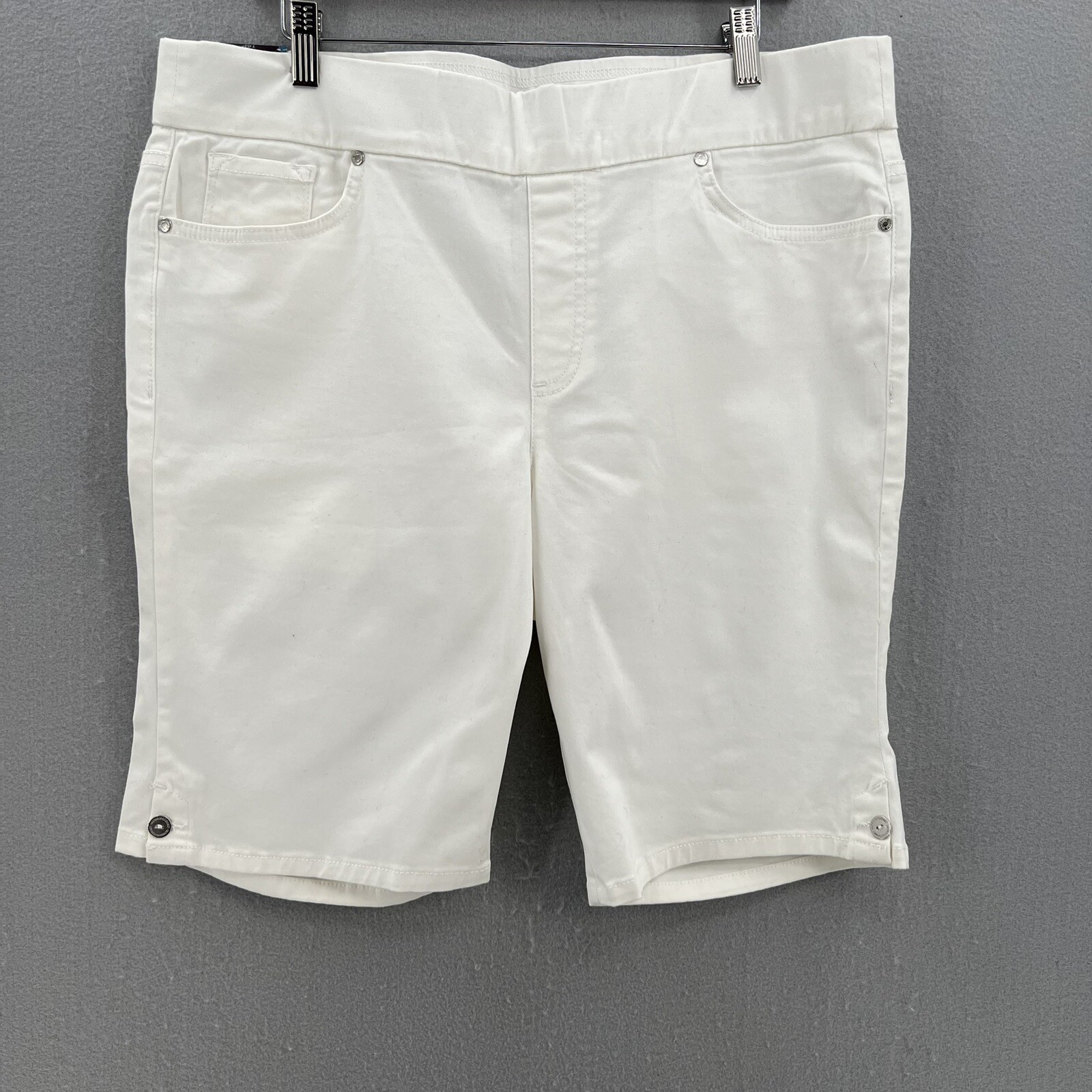 GLORIA VANDERBILT Womens White Avery Pull On Bermuda Shorts Petite Sizes 16  NWT | eBay