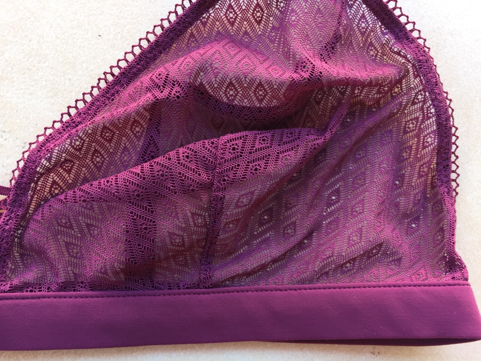 Label teared Bra size it5b us 38b eu 85b Unpadded wireless red | eBay