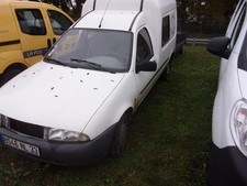 Feu arrière Ford COURRIER