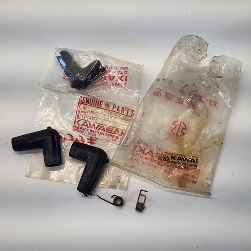 (3)  NOS OEM Kawasaki 21130-009 Spark Plug  Cap Boot H2 750