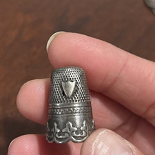 Vintage Silver sterling  Thimble with Engraved Heart Design & Decorative