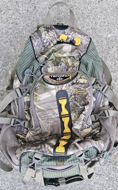 Tenzing TZ 2220 Hunting Backpack Camo Realtree Tactical Day Pack 