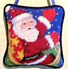 CHRISTMAS Needlepoint Door Knob Hanger SANTA CLAUS Velvet Backing 5" NEW