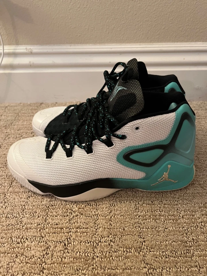 Size 11.5 - Jordan Melo M12 Hyper Jade Great Condition - Image 3 of 4